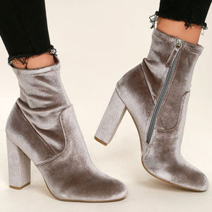 NWOT Steve Madden Edit Bootie